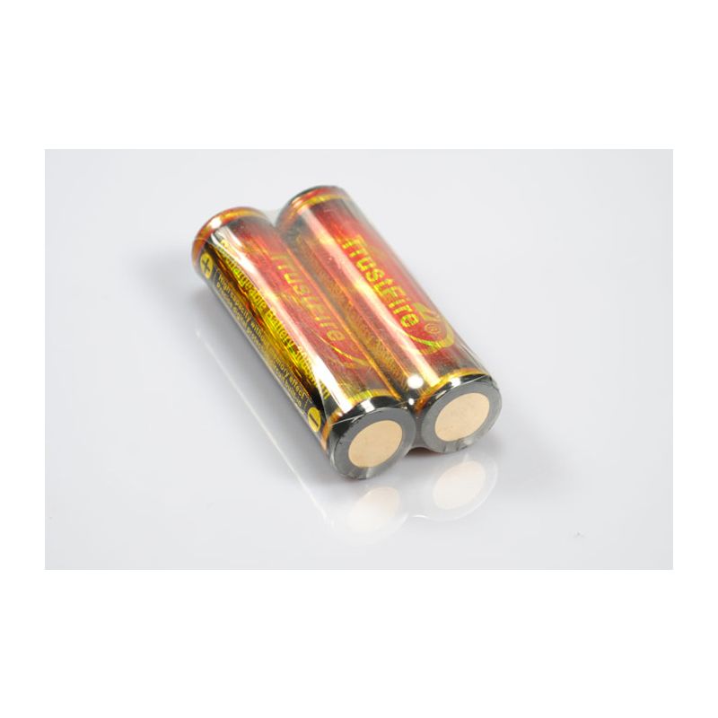 Trust Fire protegido 18650 3000mAh Batería recargable de iones de litio (1 par)
