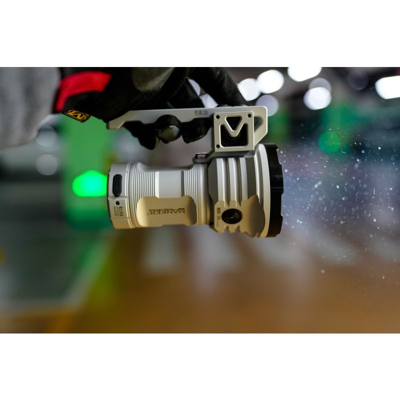 Manker MK38 8x XHP70.2 Linterna LED 41500 lúmenes Proyector de mano multiusos satelital